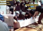 Jenazah Mbak TKW Asal Wanadri Banjarnegara Sampai Dirumah Duka, Disambut Isak Tangis Keluarga