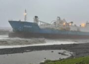 Iriana Kapal Kargo Indonesia Kandas di Pantai Pingtung Taiwan, Begini Nasib 20 Awak Kapal