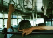 Pengin Tahu Aksi Mama Cantik Pegang Kemudi Bus? Cobalah Rute 69 di Hong Kong Ini