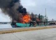 Kapal Terbakar di Kaohsiung, Penjaga Pantai Evakuasi ABK Migran dalam Detik-detik Menegangkan!